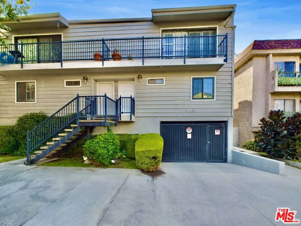 4551 Kester Avenue 1, Sherman Oaks, California 91403 home-pic-1